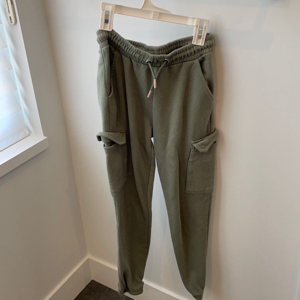 H and M sweatpants